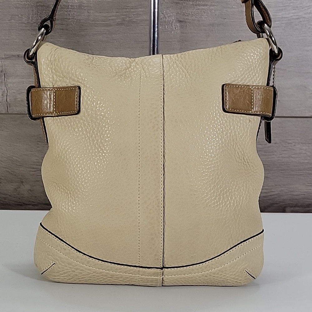 Vintage Coach Soho Slim Cream Pebble Leather Hobo Bag with Brown Accents - Picture 4 of 16